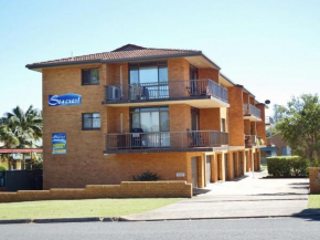 Seacrest 5 - Bring your own linen., South West Rocks